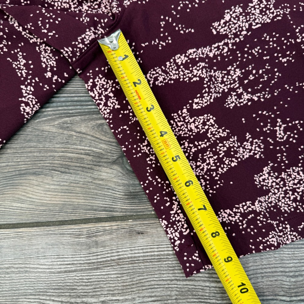 Under Armour Mens Golf Printed Shorts Size 36 9" Maroon Camo 1377303-600 NWT - Picture 2 of 7